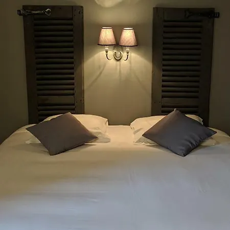 Loge Montaigne 3* L'Hopital-sous-Rochefort